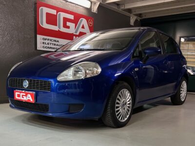 Fiat Grande Punto benzina blu